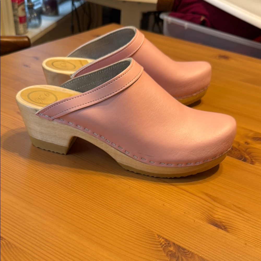 Soft Pink Mules with Wooden Sole